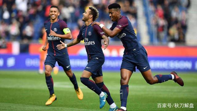 中场一脚直塞把后防撕开了