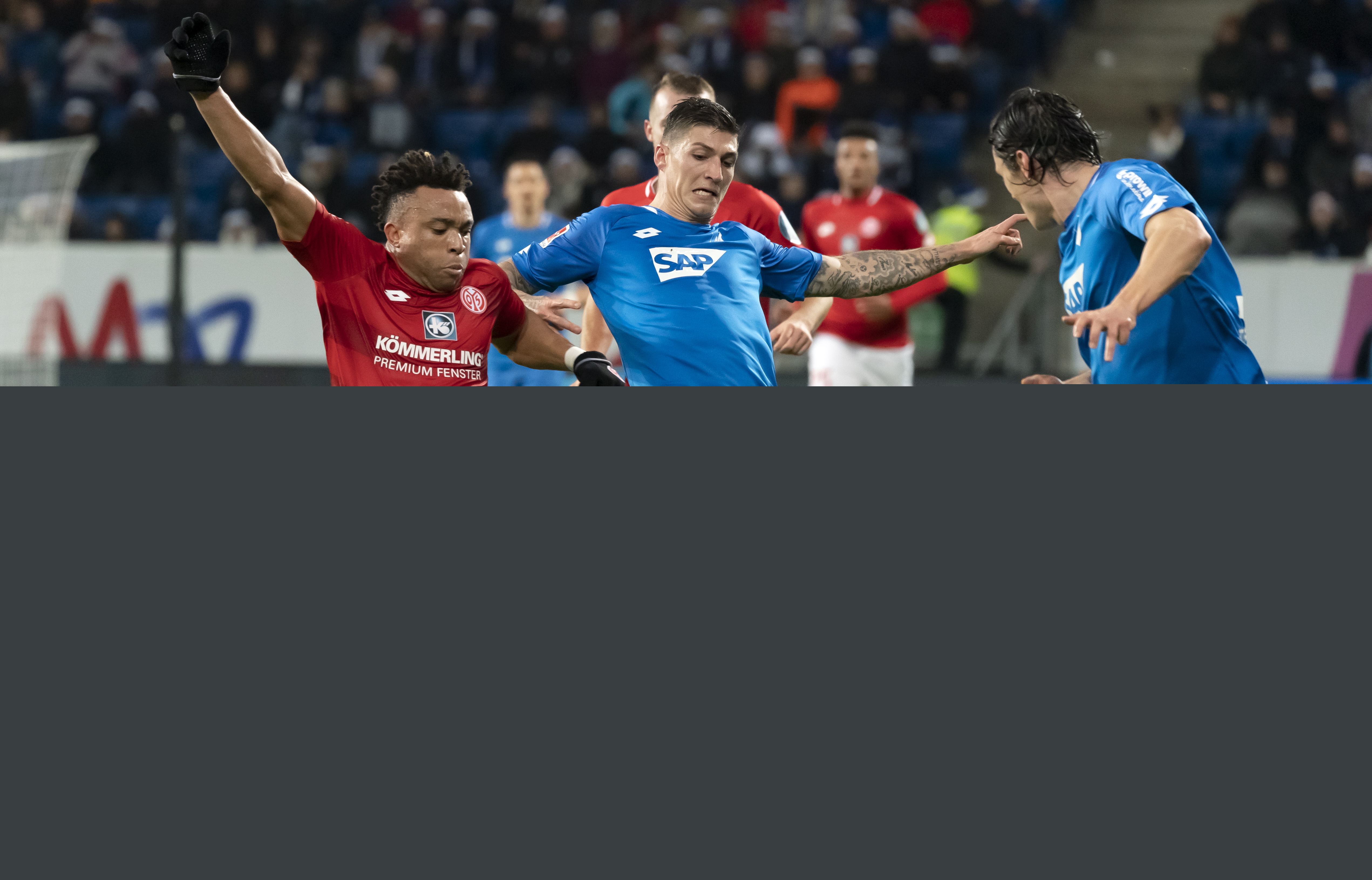 球队赛后合练照片曝光，专注备战